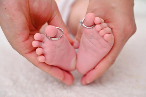 临沂怀孕肚子一边高一边低